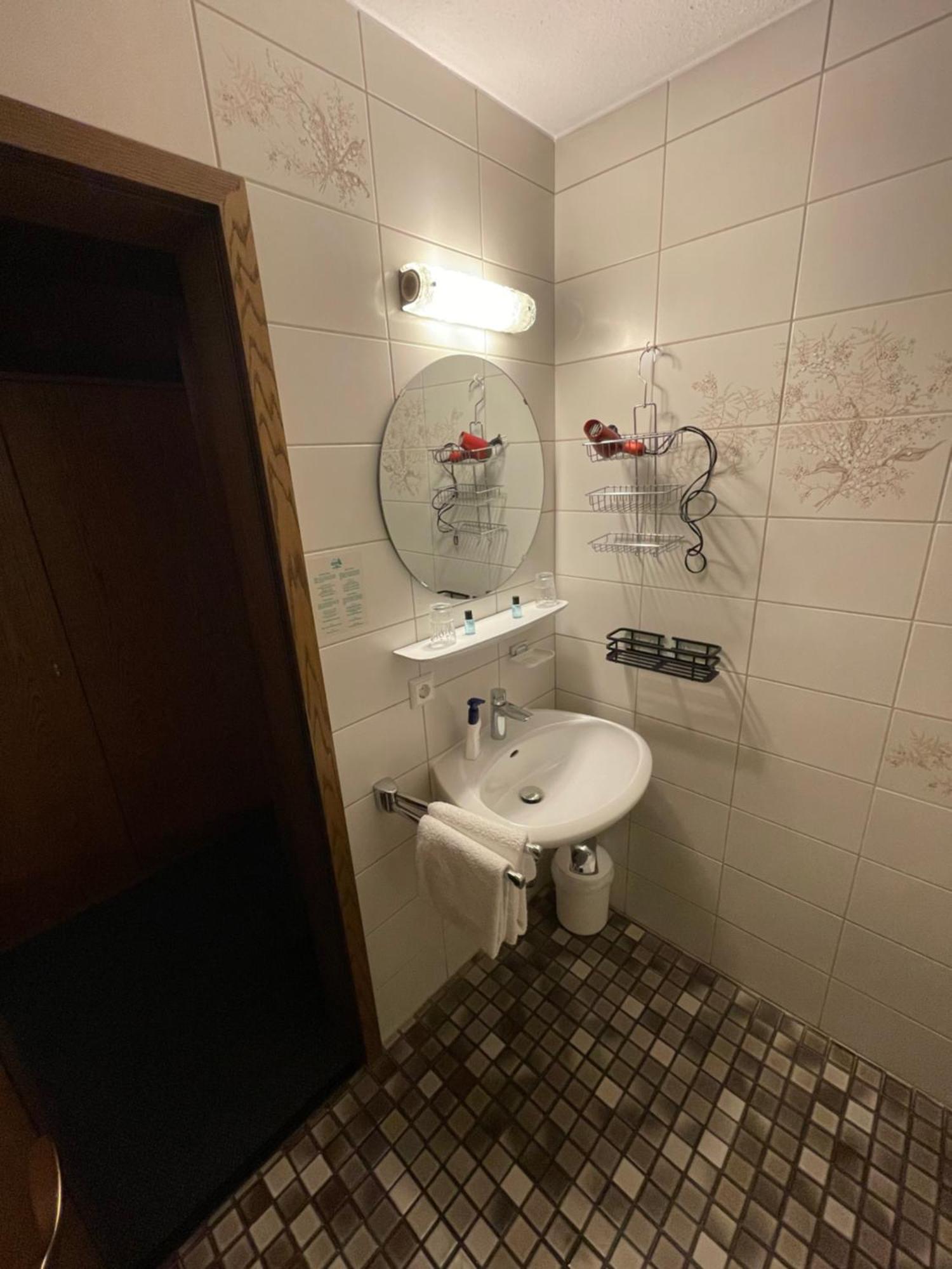 Landgasthof Schuetzen Tengen Kültér fotó